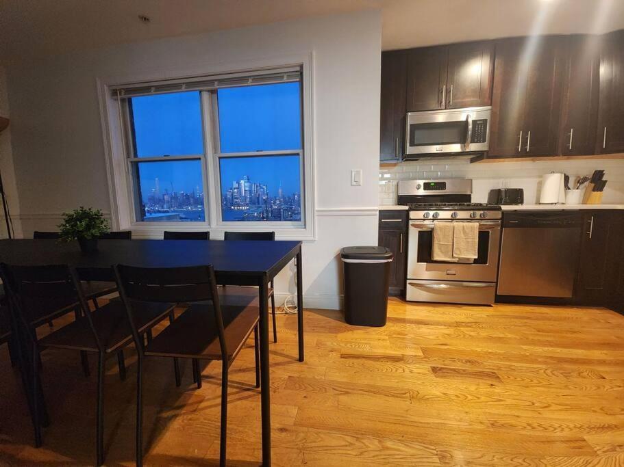 Luxurious 2 Bed ! Mins To Nyc! Daire Union City Dış mekan fotoğraf