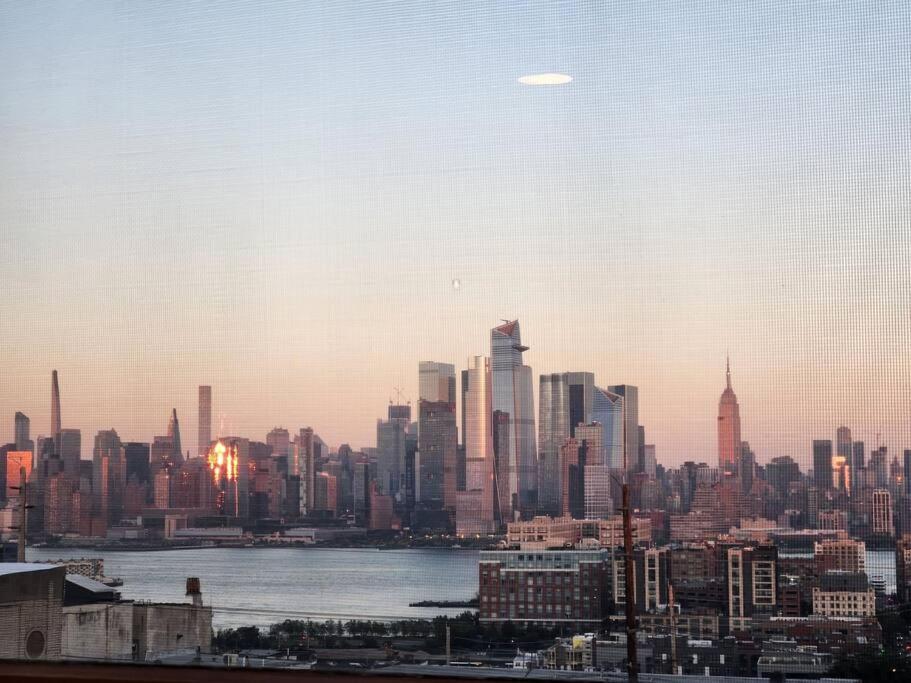 Luxurious 2 Bed ! Mins To Nyc! Daire Union City Dış mekan fotoğraf